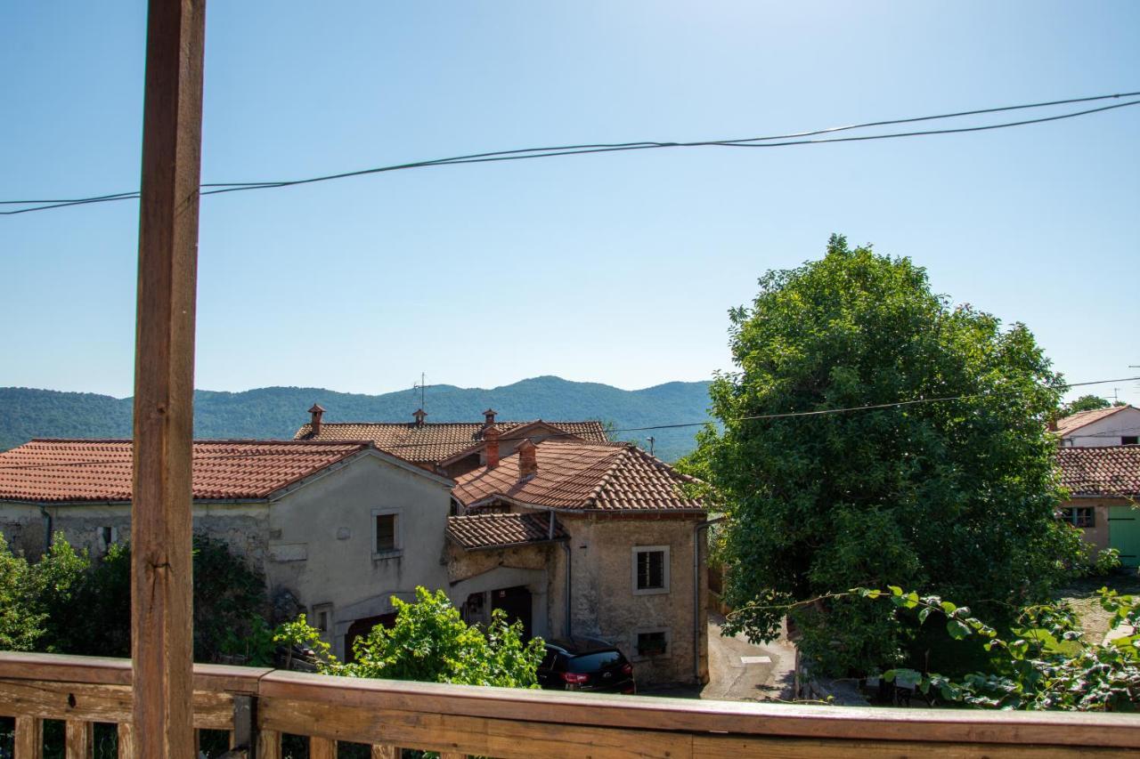 Apartma Na Skdnu Dutovlje Kültér fotó