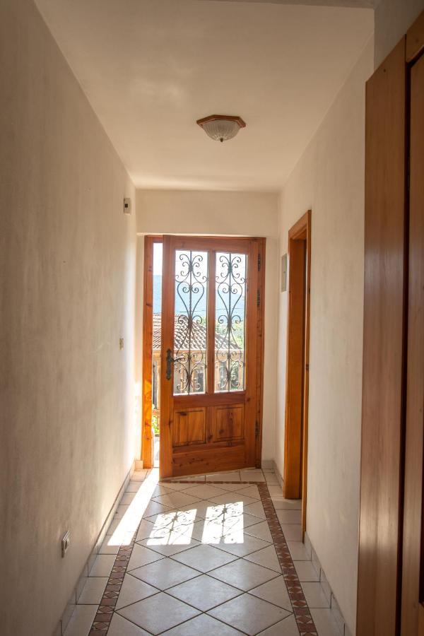 Apartma Na Skdnu Dutovlje Kültér fotó