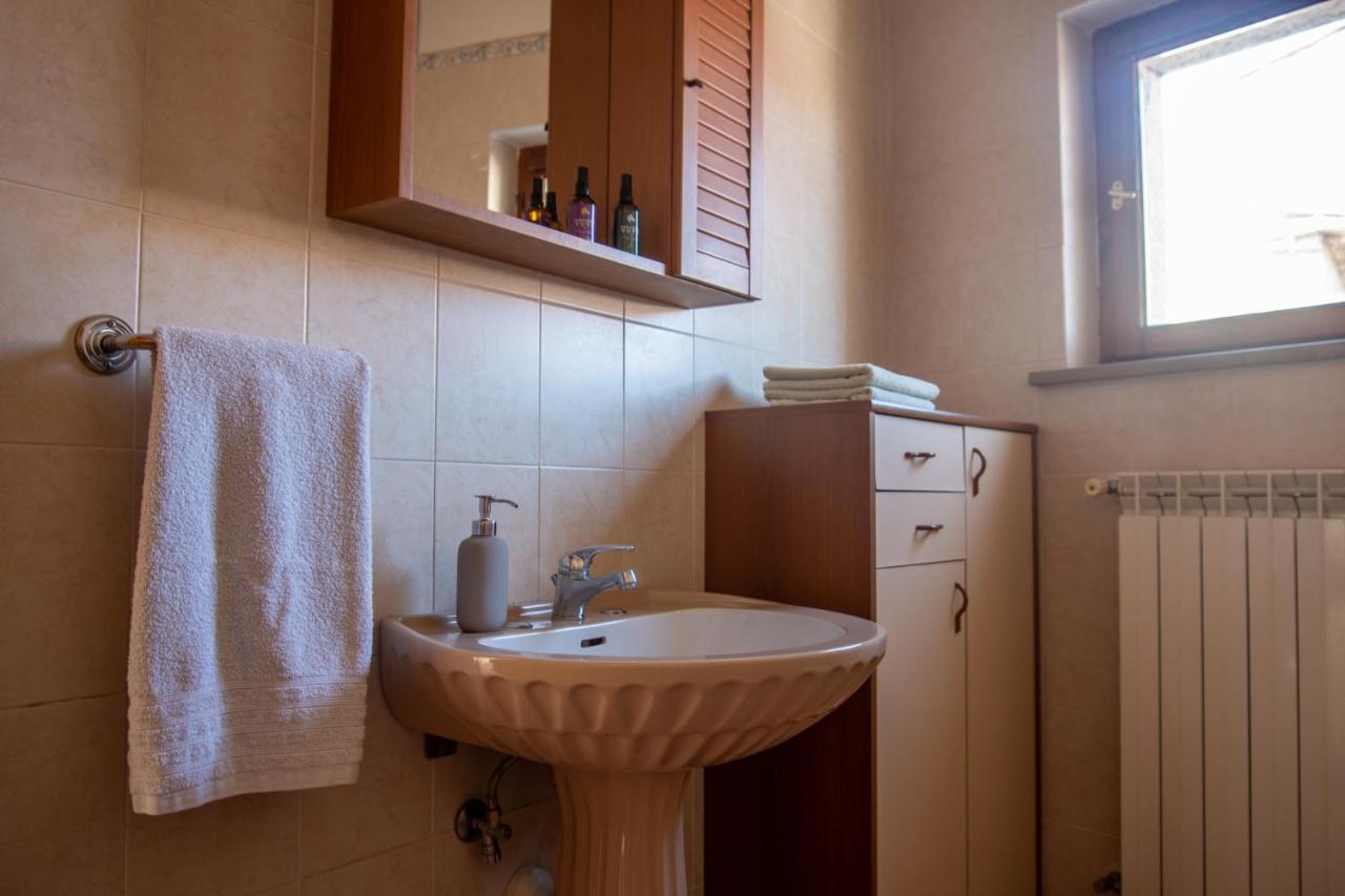 Apartma Na Skdnu Dutovlje Kültér fotó